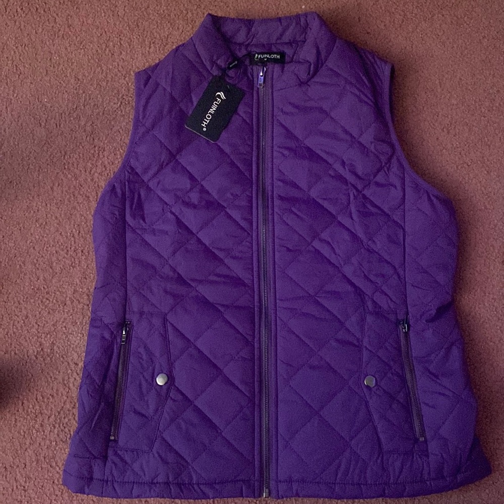 New! Purple Fuinloth Vest. Size Medium. Perfect Condition.